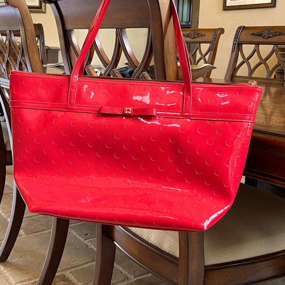 Large authentic Kate Spade shoulder purse/tote bag, patent leather.
